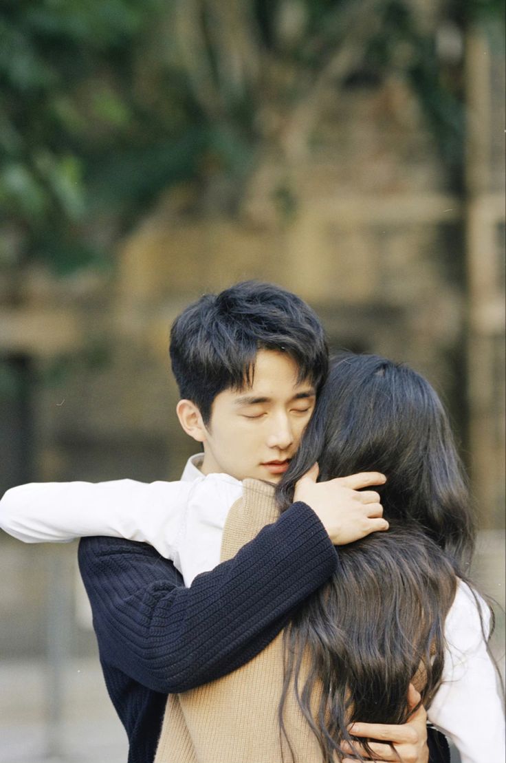 RỜI XA ANH MỘT LẦN VÀ MÃI MÃI