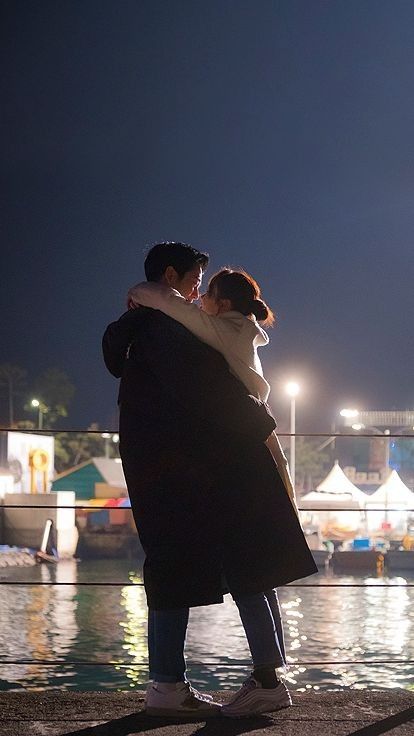 KẺ KHÔNG XỨNG ĐÁNG ĐƯỢC YÊU