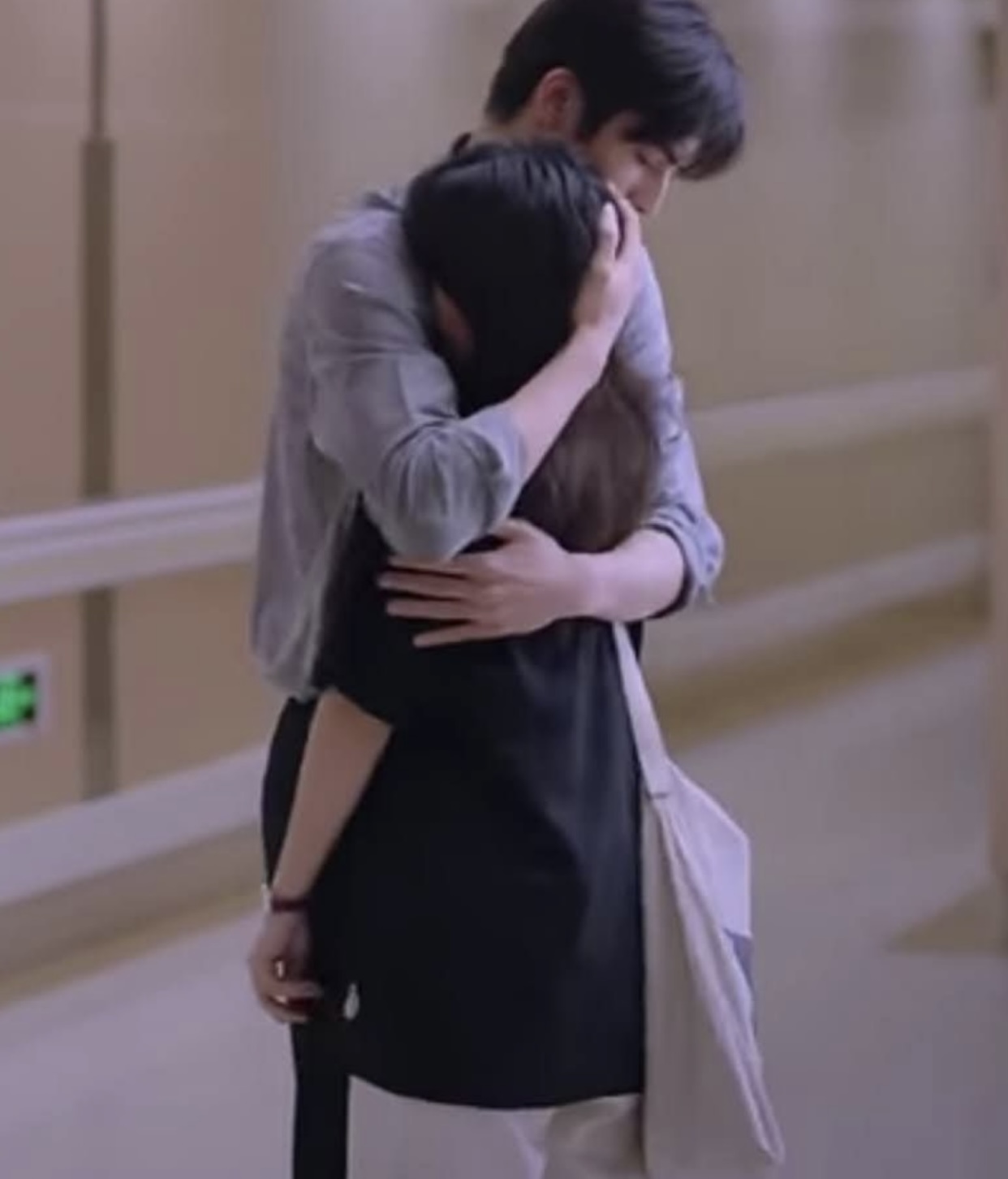 6 LY RƯỢU CẠN TÌNH