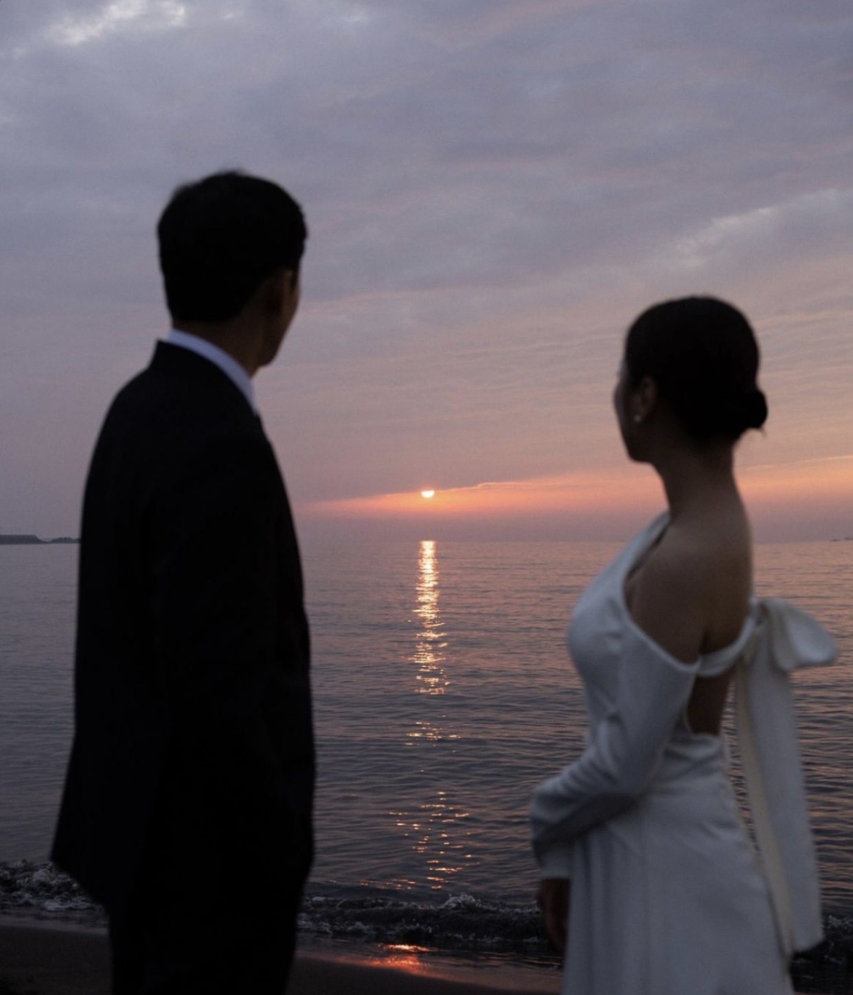 KHOÁ CHẶT CON TIM