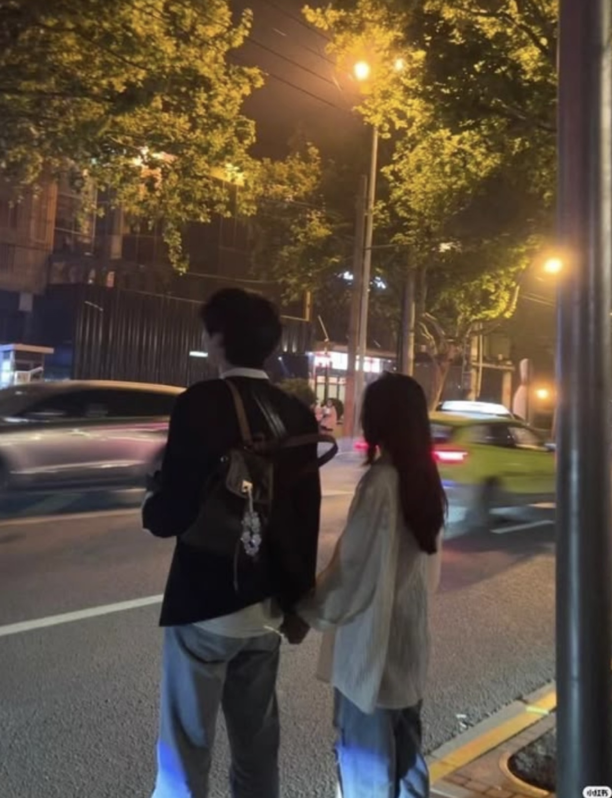 NƯỚC MẮT DÀNH CHO ĐÚNG NGƯỜI
