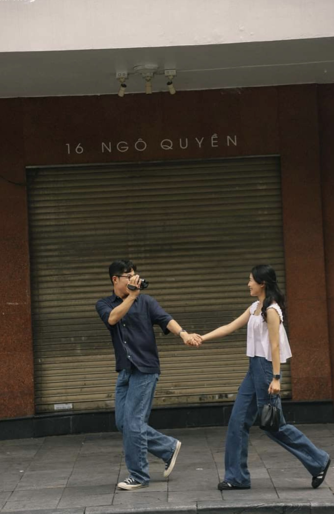 NGÀY ÁNH TRĂNG TRẮNG CỦA ANH TRỞ VỀ, TÔI RỜI ĐI