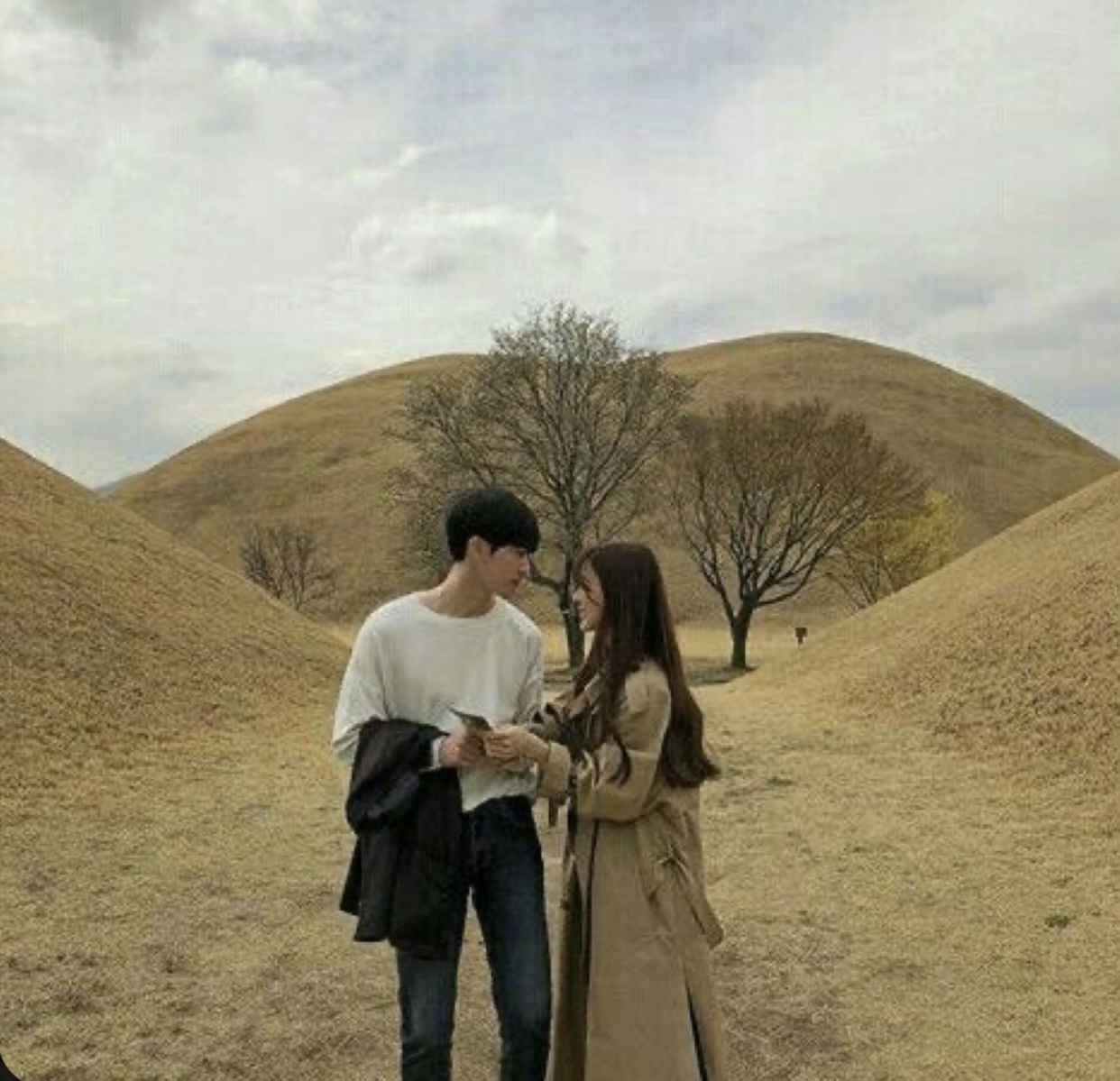 BA NĂM HÔN NHÂN MÙ QUÁNG