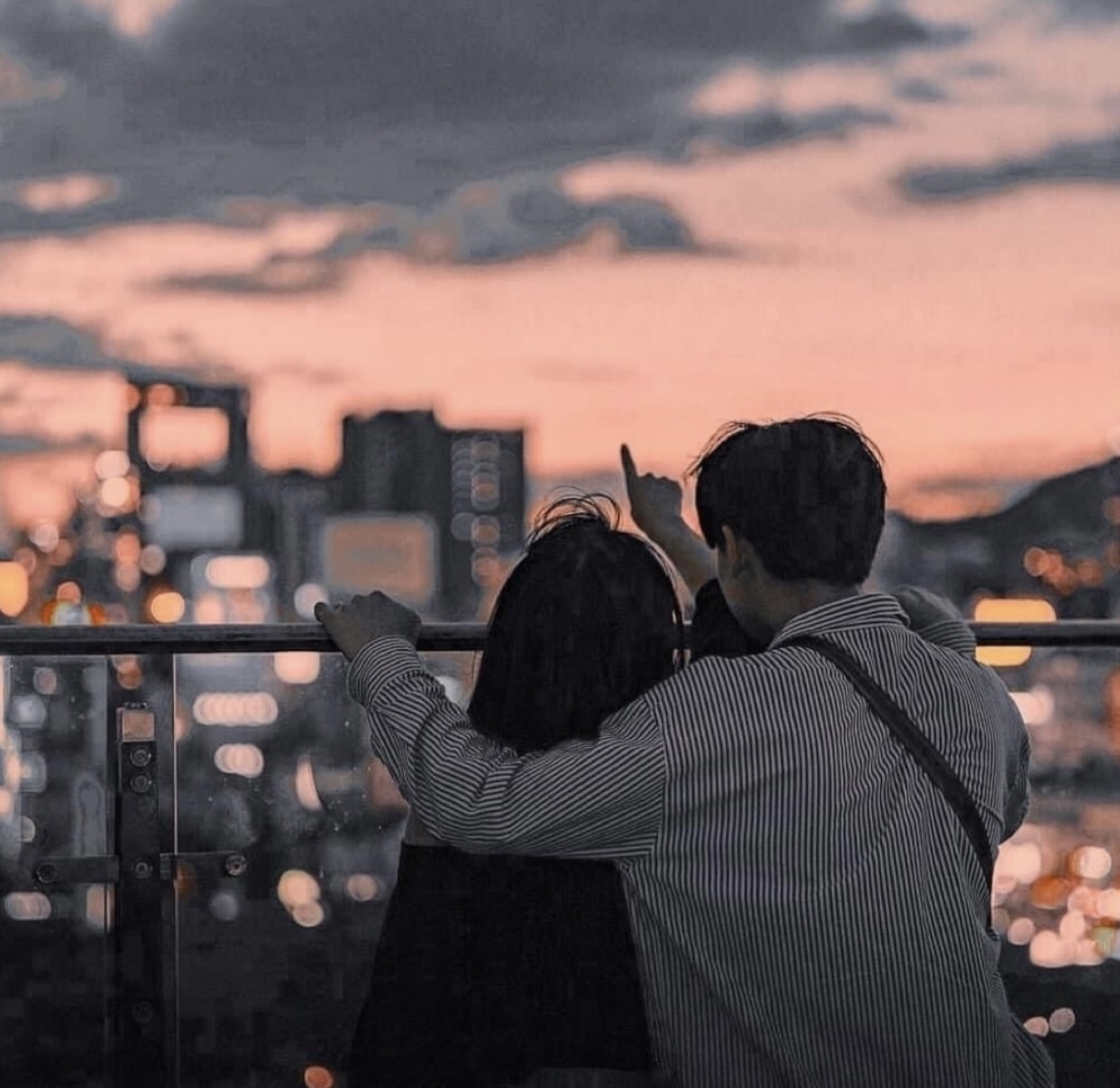 BẠN TRAI DẪN THƯ KÝ ĐẾN HỌP LỚP