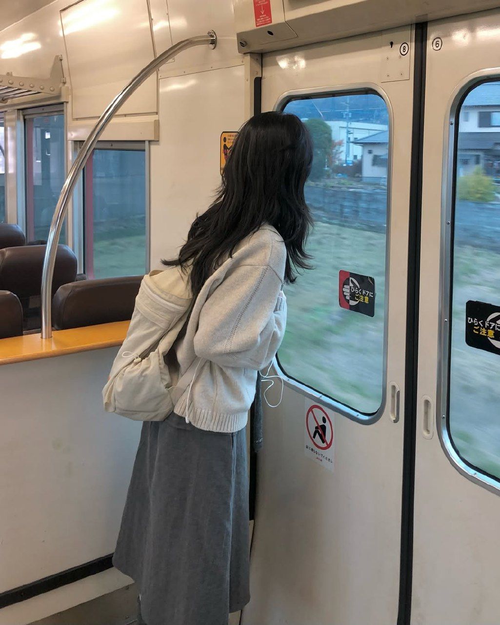 SỢI CHỈ ĐỎ TAN VỠ