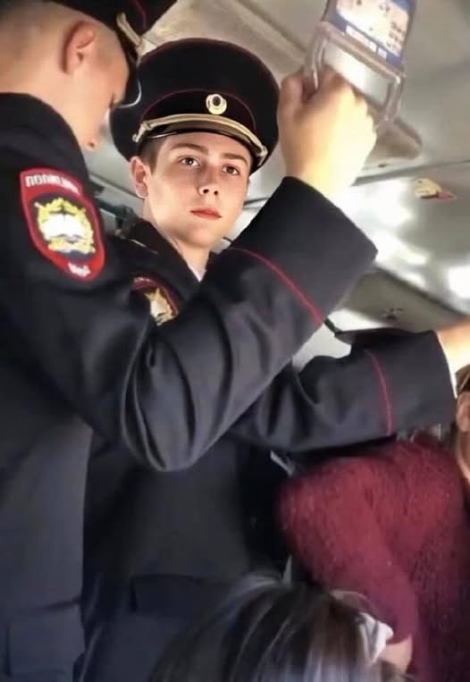 Ly Hôn Tron g Ngày Sinh Nhật