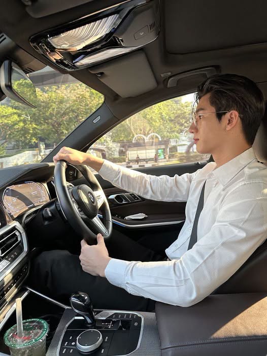 YÊU NHẦM SẾP TỔNG QUA MẠNG